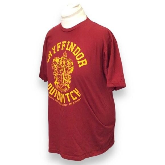 Harry Potter Adult Short Sleeve Graphic Tee  “Gryffindor Quidditch”, size XL - Picture 3 of 5